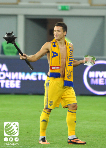 Yevhen Konoplyanka is the @DonetskWay2012, Ukrainian Footballer of the Year 2013.